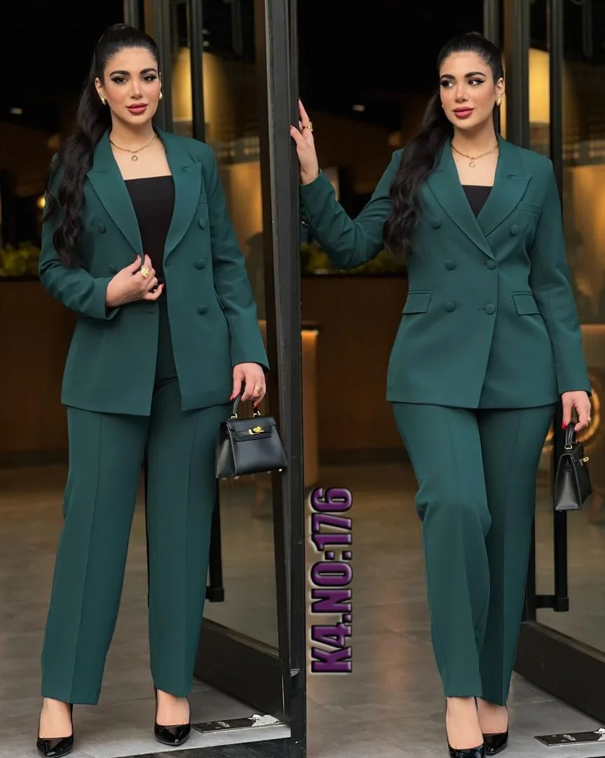 Tailleur Vert Impérial – Blazer Croisé & Pantalon Droit